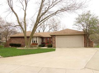 1794 NW 103rd St, Clive, IA 50325