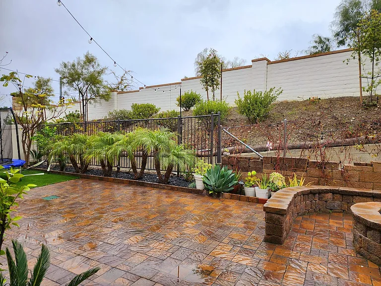 628 Gemstone Dr — Photo 2