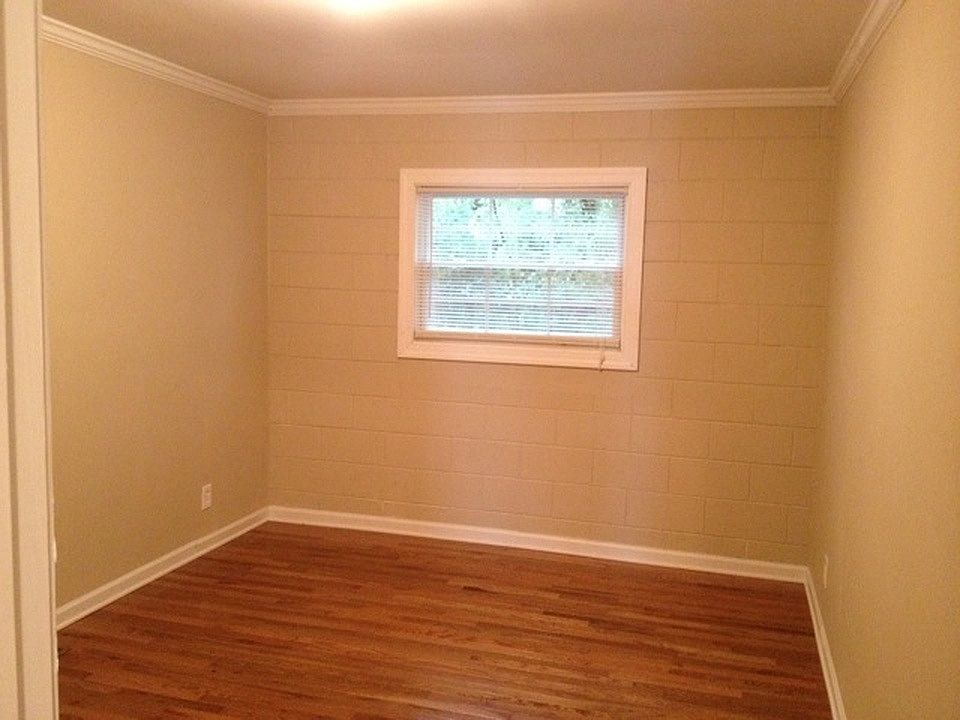 2nd image of 600 N Queen St