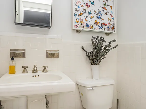 250 West 15th Street 3C image 8 of 8