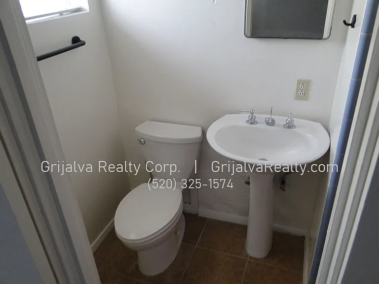 1415 E Lester St #1 & 2 — Photo 9