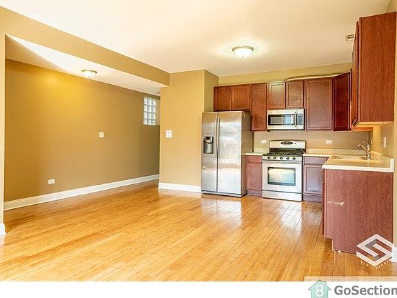 3rd image of 1231 S Avers Ave #2