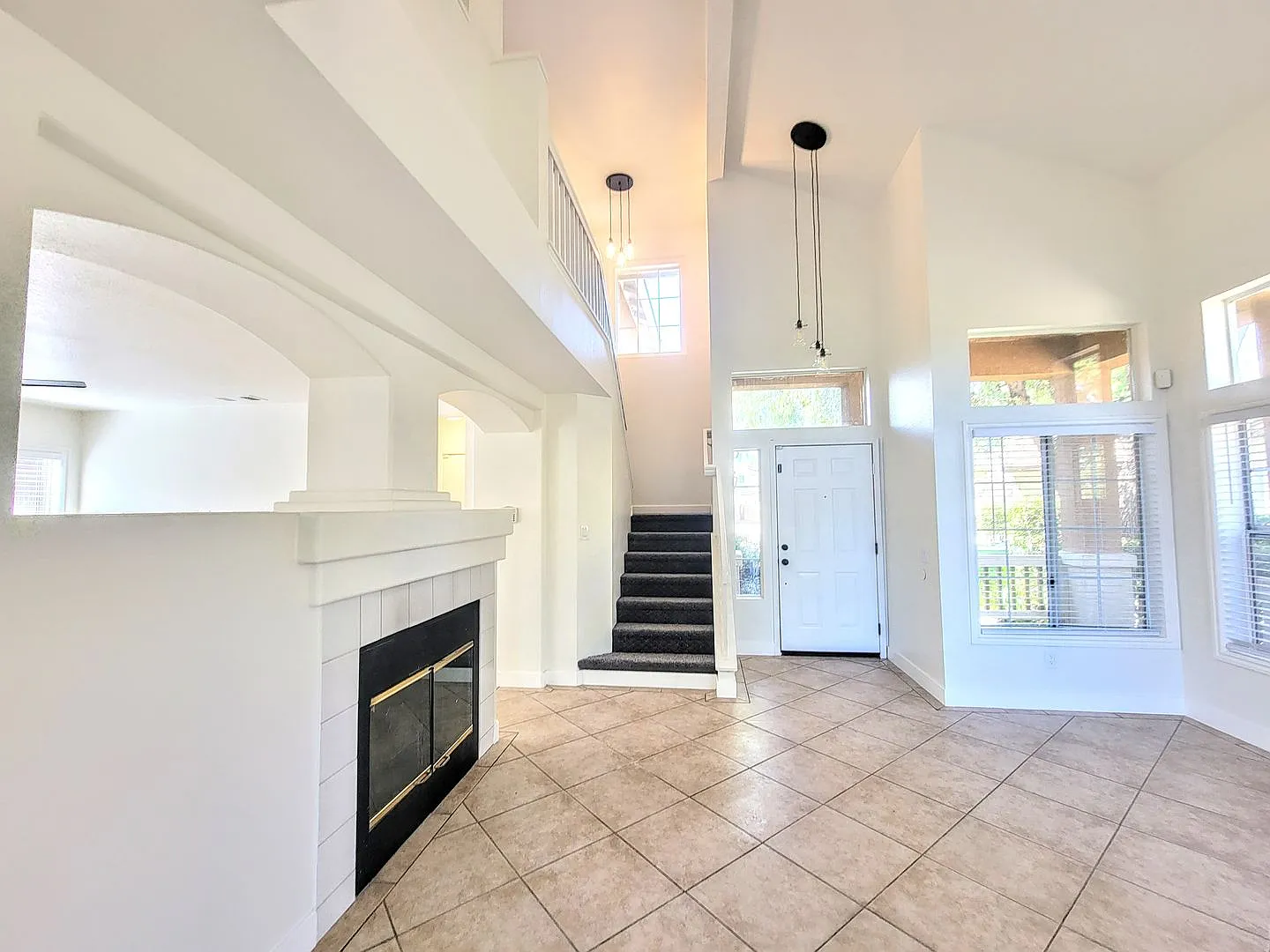Gorgeous Paloma Del Sol Home — Photo 2