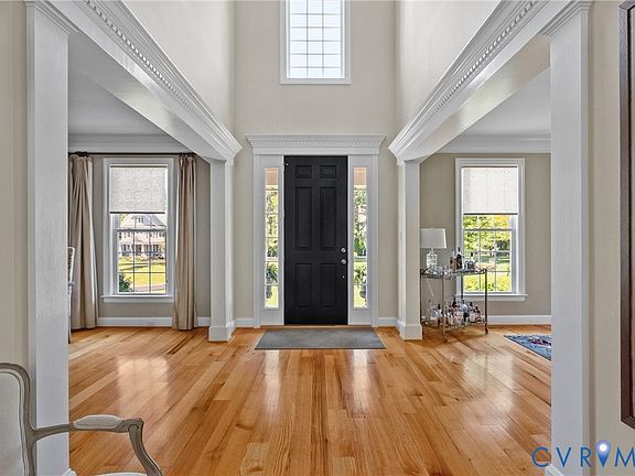 4th image of 14019 Royal Crest Ct