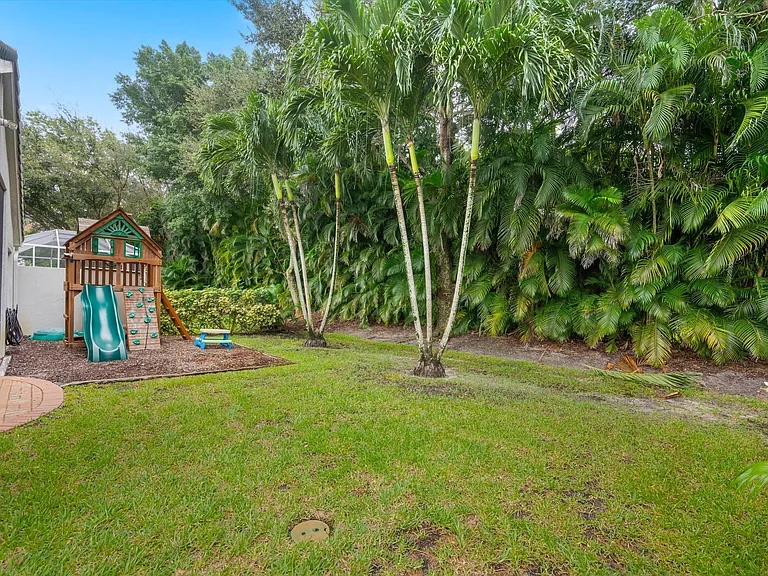 4221 Bluff Harbor Way — Photo 35