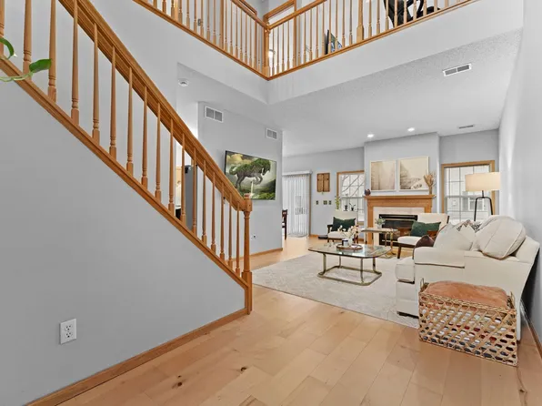 7395 Derby Ln, Shakopee, MN 55379