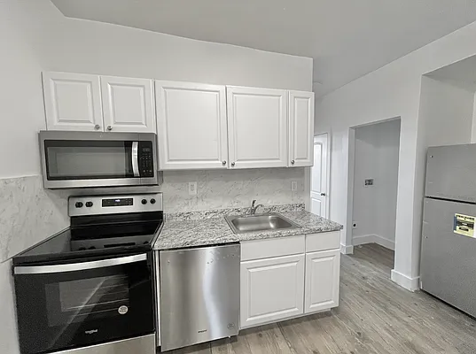 Rented by New Amsterdam Realty Group | media 2