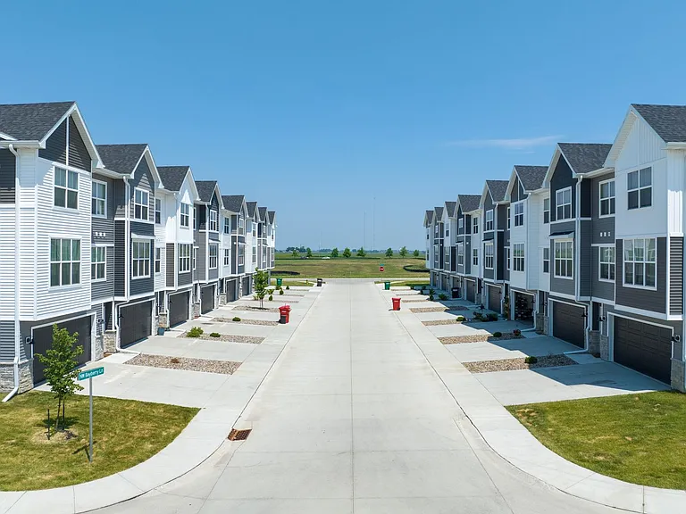 Aspen Ridge Townhomes — Photo 21