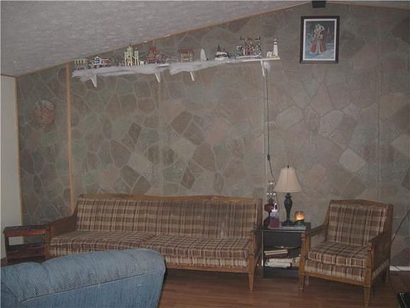 5th image of 20 Close Hollow Dr
