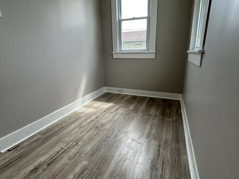 929 Stafford Ave #1 — Photo 16