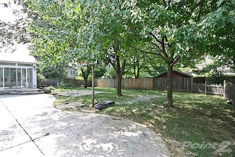 6730 Plymouth Rd Downers Grove-small-025-Back Yard-666x444-72dpi