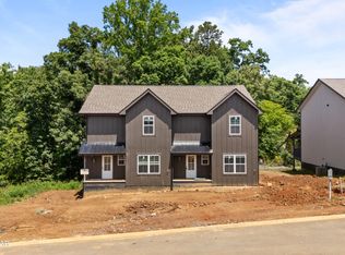 913 Lacy Ct, Sevierville, TN 37862