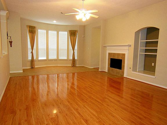 4th image of 5215 Chatham Hill Ln