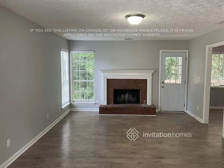 210 Enon Ct SW — Photo 4
