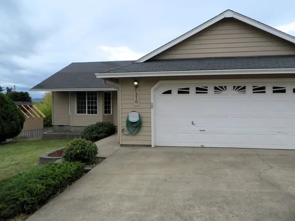 370 Rolling Hills Rd, Roseburg, OR 97471