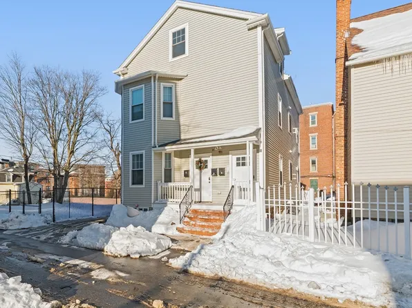 1 Three Howard Pl #B, Dorchester, MA 02125
