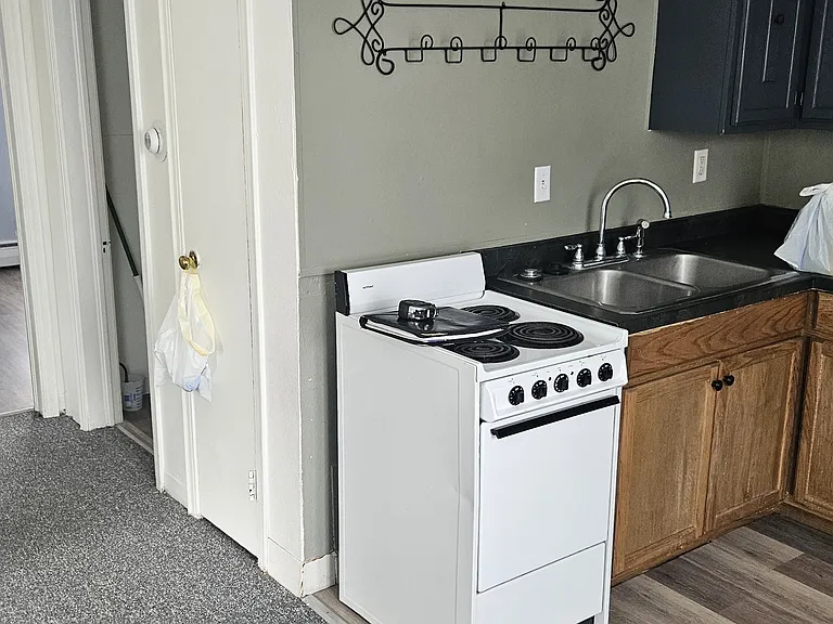 141 County St — Photo 3