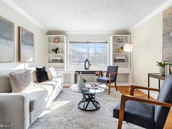 1602 W Abingdon Dr APT 201, Alexandria, VA 22314