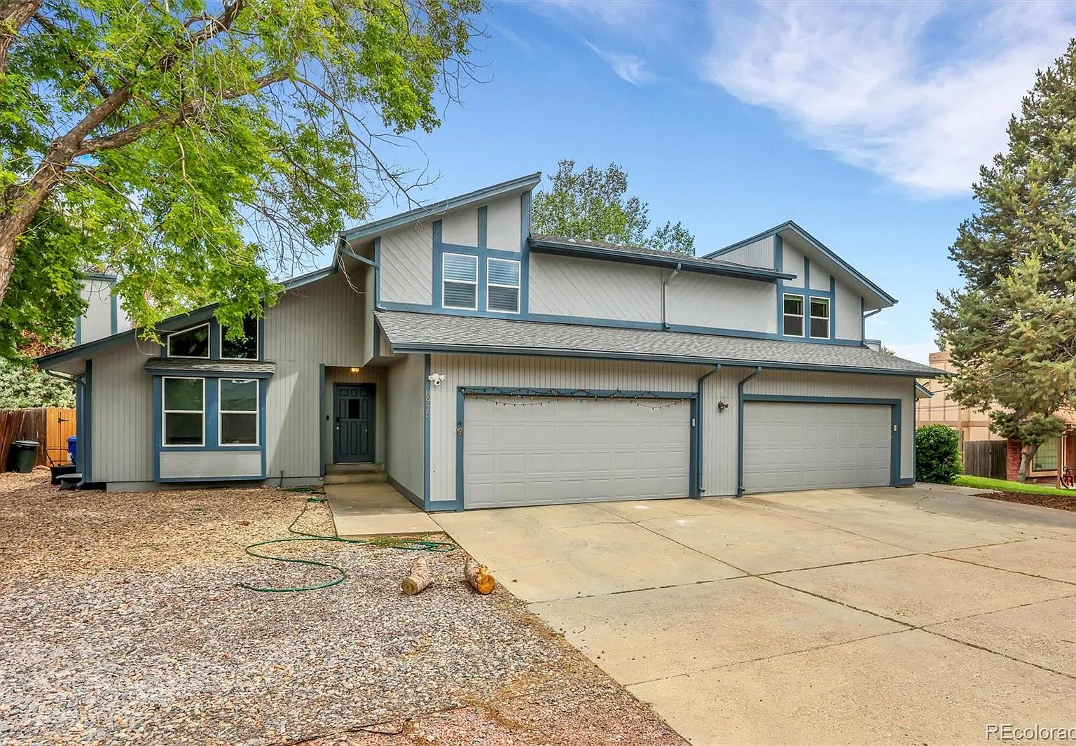 3 bed, 2.5 bath, 2338 sqft, $2,995 — Photo 1