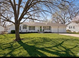 2309 W 104th St, Leawood, KS 66206