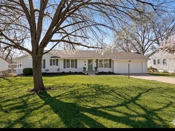 2309 W 104th St, Leawood, KS 66206