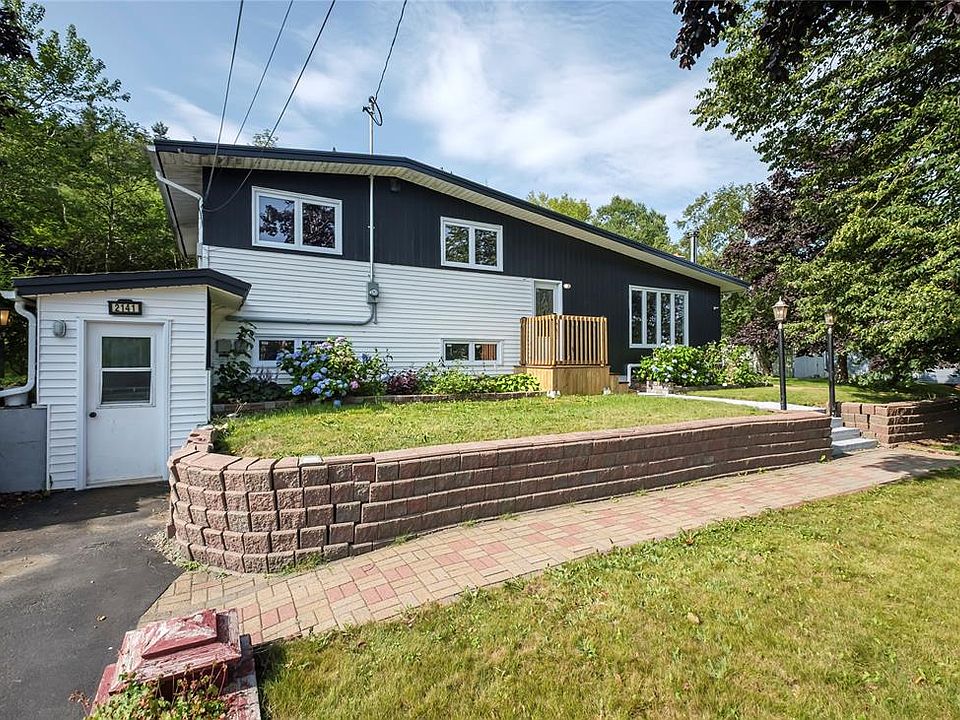 1st image of 2141 Topsail Road
