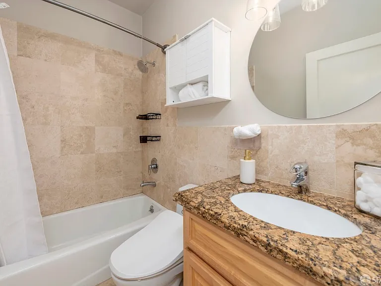 2677 Sutter St — Photo 10