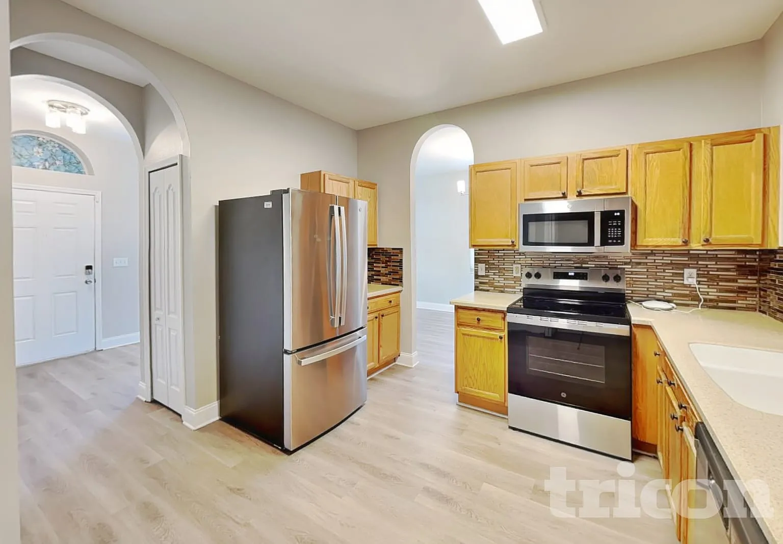 715 Grand Canyon Dr Valrico FL — Photo 4