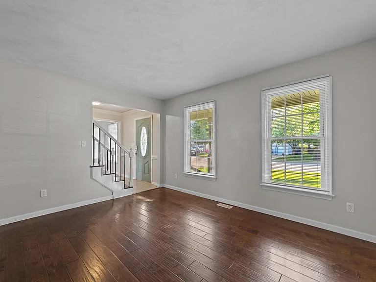 435 Currituck Dr — Photo 16