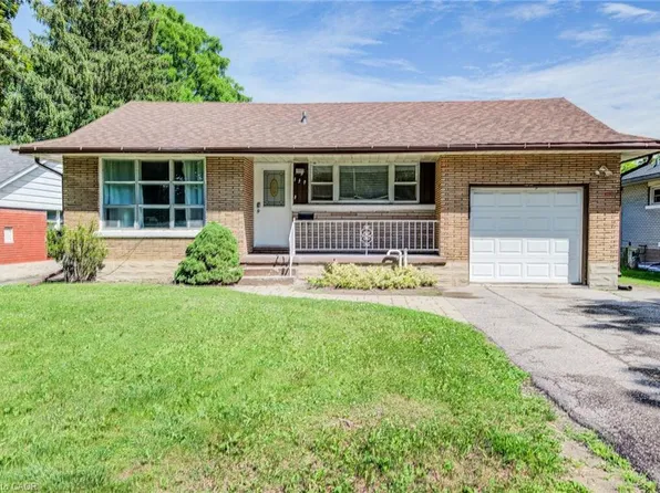 139 Elgin Cres, Waterloo, ON N2J 2S5