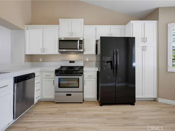 3740 S Bear St Unit D, Santa Ana, CA 92704