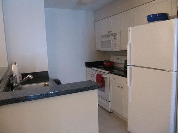 5th image of 31 Greenridge Ave APT 2P