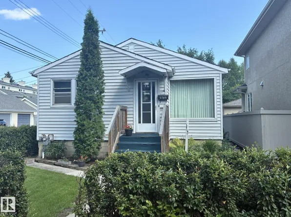 9745 94th St NW, Edmonton, AB T6C 3W1