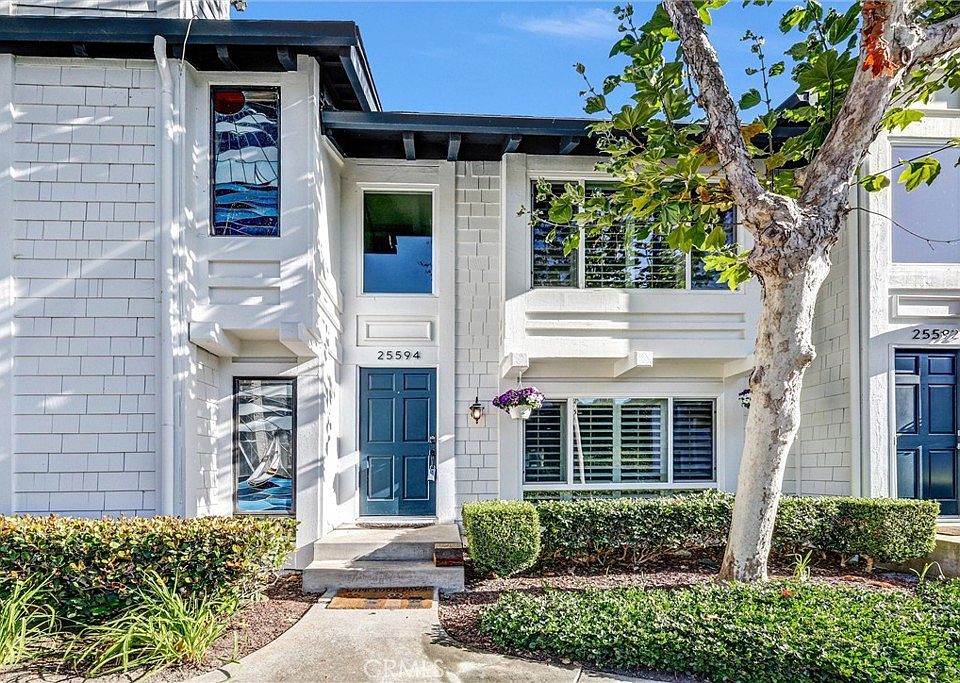 1st image of 25594 Paseo La Cresta