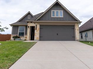 2138 Markley Dr, Bryan, TX 77807