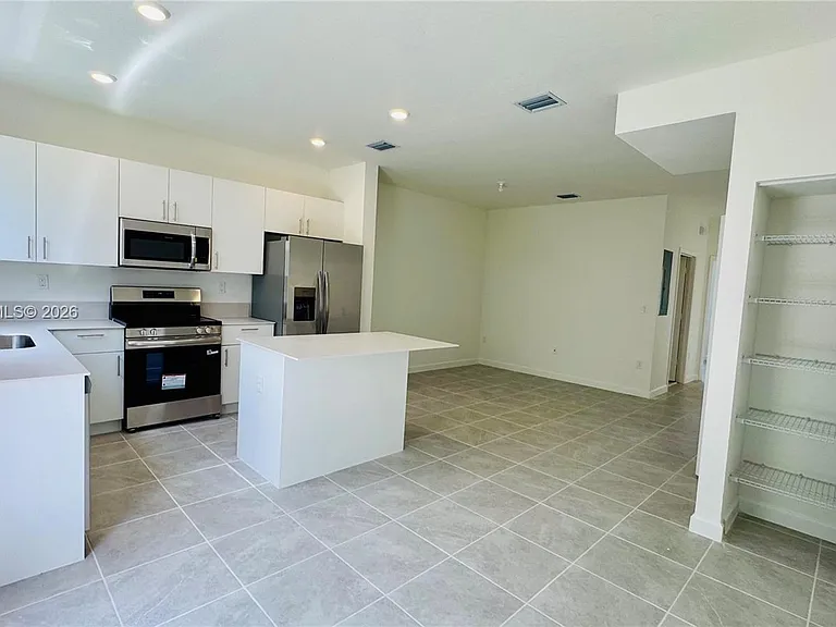 2632 SE 27th Dr — Photo 6