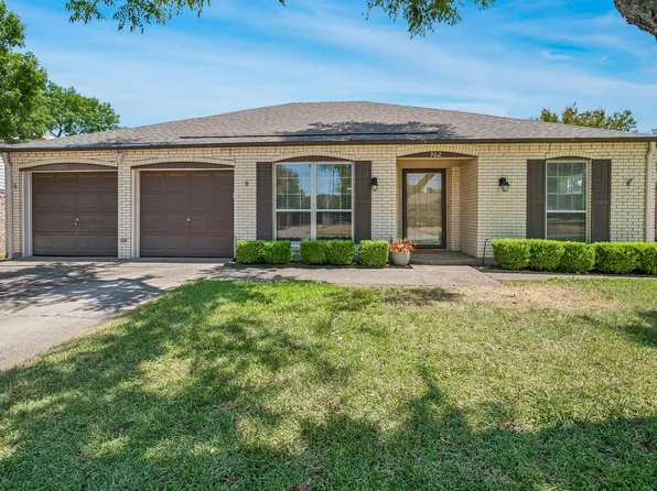 902 N Lindale Ln, Richardson, TX 75080