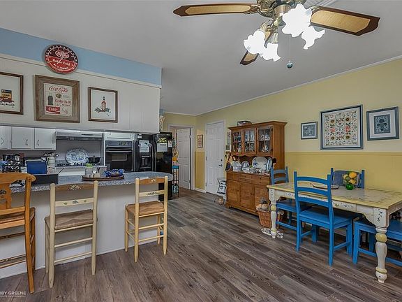 2nd image of 1301 Georgia St