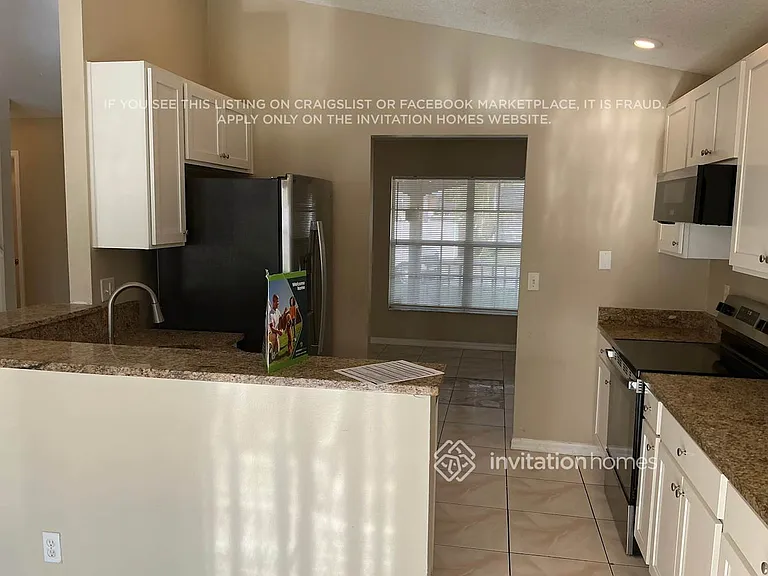 427 Symphony Pl — Photo 7