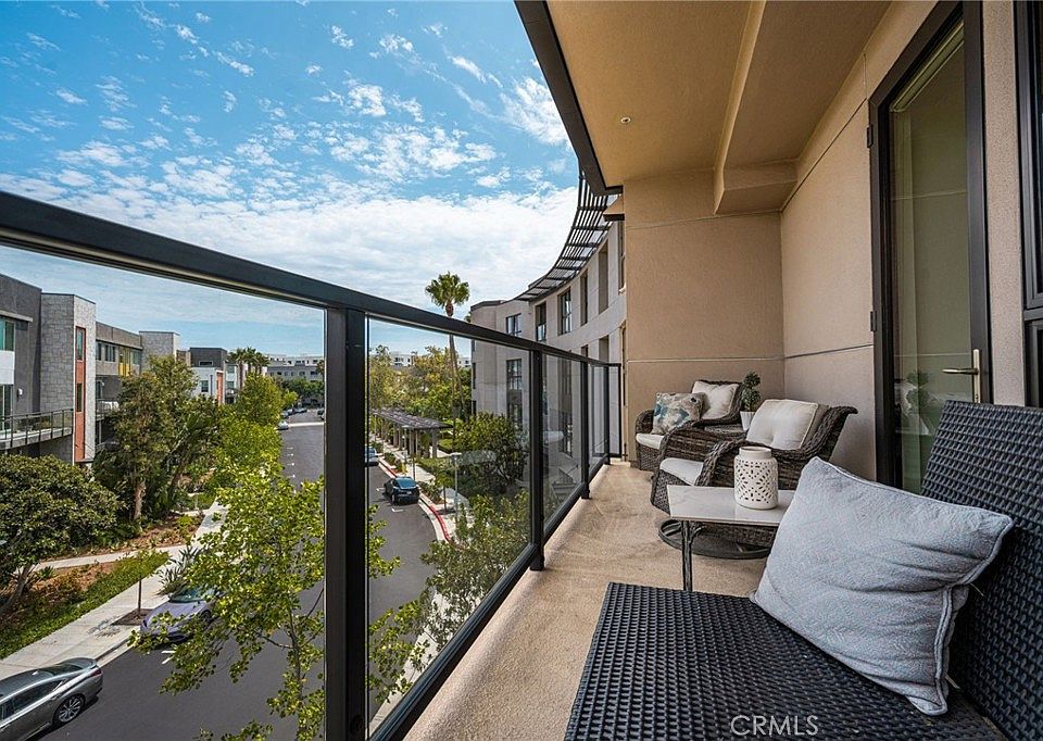 1st image of 402 Rockefeller Unit 315