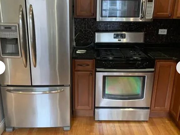 4th image of 130 Saratoga St