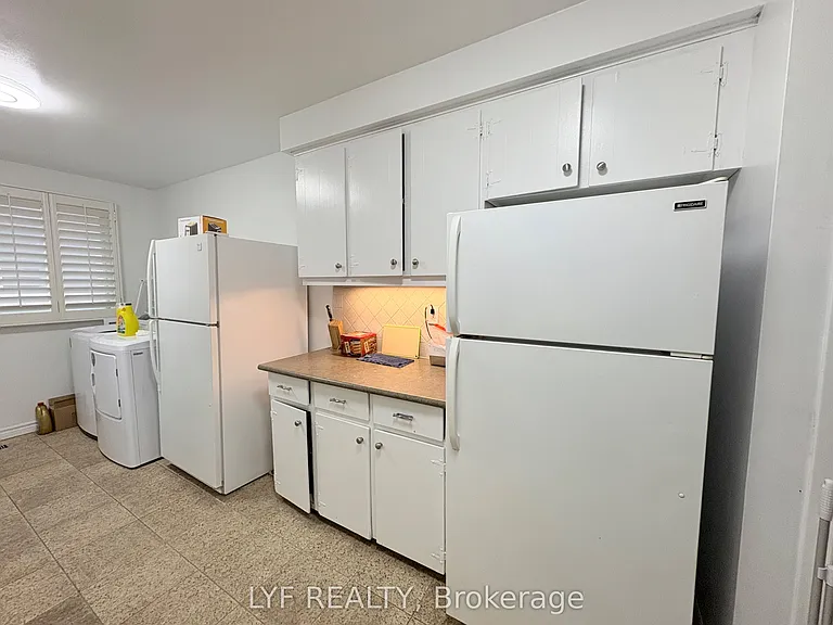 31 Markhaven Rd #MAIN A — Photo 11