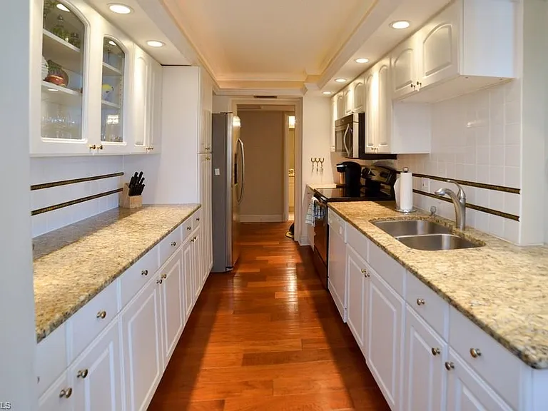 4001 Gulf Shore Blvd N #500 — Photo 8