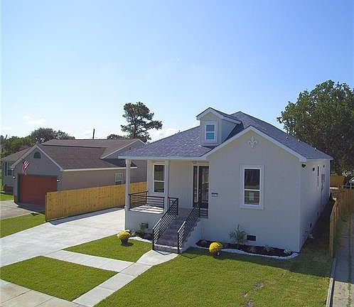 2nd image of 312 Serpas Dr