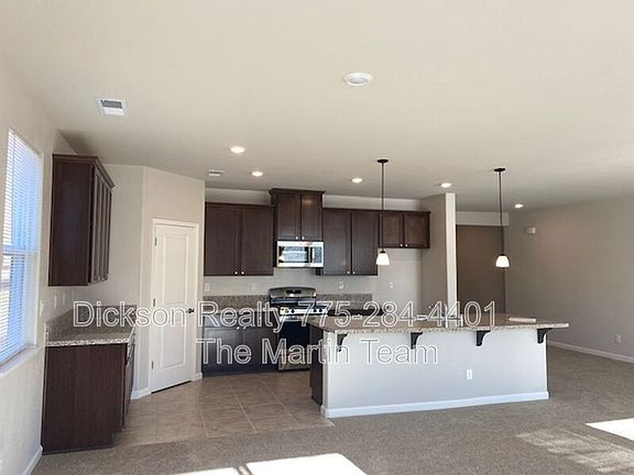 3rd image of 3847 Serenghetti Dr