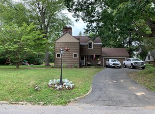 66 Warwick Rd, Jamestown, NY 14701