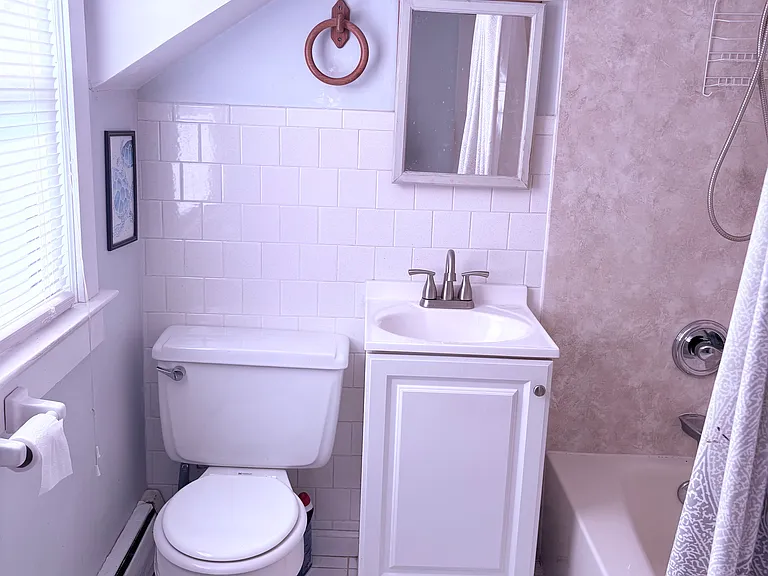 317 Willetts Ave — Photo 1