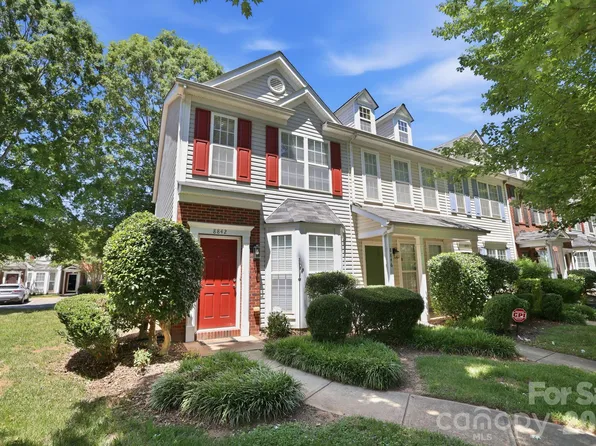 8842 Gerren Ct, Charlotte, NC 28217