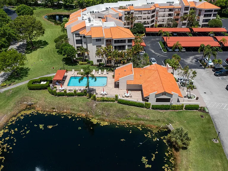 7520 La Paz Blvd #104 — Photo 43