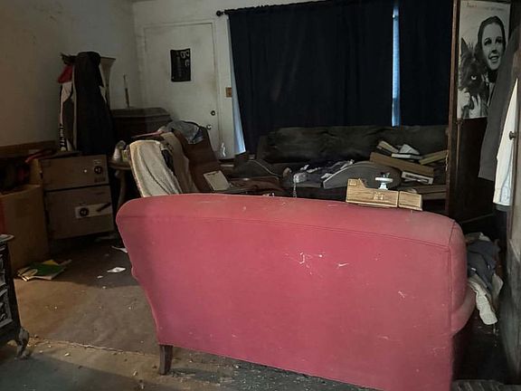 5th image of 4519 Roundhill Rd